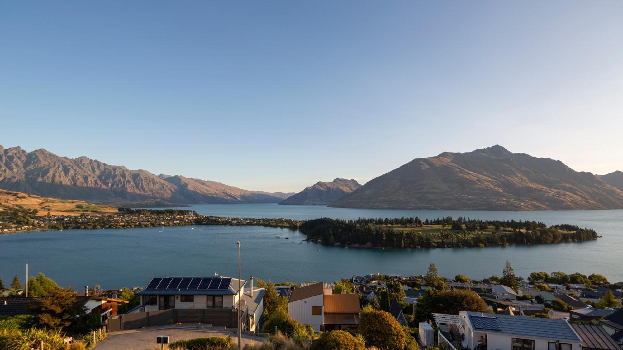 Matterhorn Lodge By Sotheby'S Luxury Rental Homes Queenstown Exterior photo